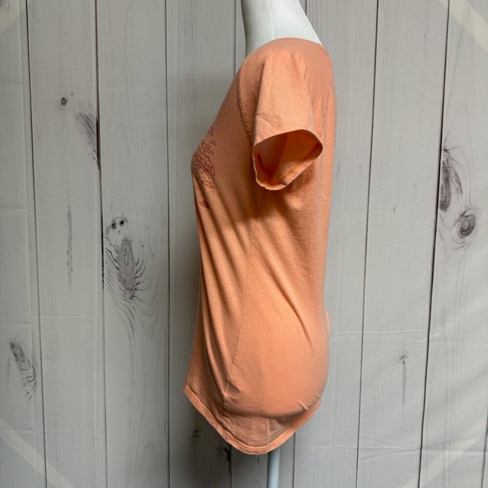 The North Face Women's Slim Fit T-Shirt M Orange Mountain Graphic EUC - Picture 3 of 9
